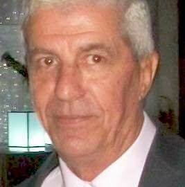 صورة من ألبوم عادل